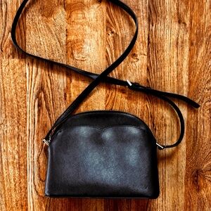 Elegant Kate Spade Black Crossbody Hand Bag